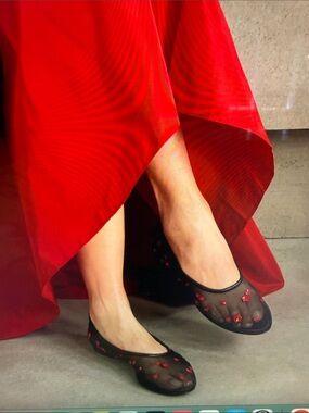 NWT STAUD Alba Black Mesh Ballet Flats with Red Floral Embellishments